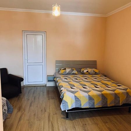 Ferienwohnung Ano'A Bordschomi Exterior foto