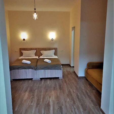 Ferienwohnung Ano'A Bordschomi Exterior foto