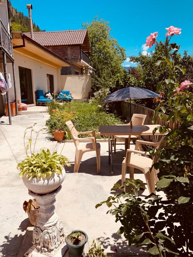 Ferienwohnung Ano'A Bordschomi Exterior foto