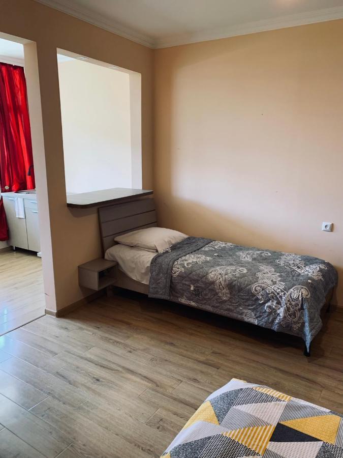 Ferienwohnung Ano'A Bordschomi Exterior foto