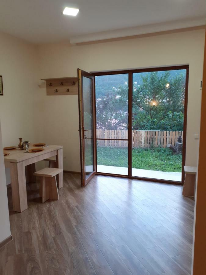 Ferienwohnung Ano'A Bordschomi Exterior foto