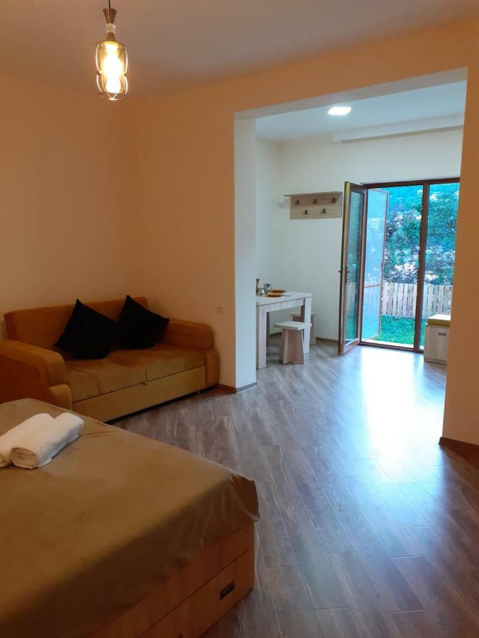 Ferienwohnung Ano'A Bordschomi Exterior foto