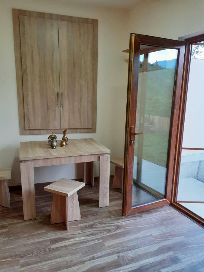 Ferienwohnung Ano'A Bordschomi Exterior foto